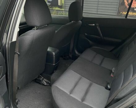 Черный Мазда 6, объемом двигателя 2 л и пробегом 140 тыс. км за 5700 $, фото 6 на Automoto.ua