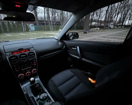 Черный Мазда 6, объемом двигателя 2 л и пробегом 140 тыс. км за 5200 $, фото 12 на Automoto.ua