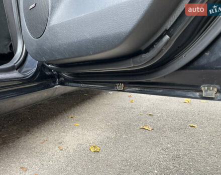 Черный Мазда 6, объемом двигателя 1.8 л и пробегом 251 тыс. км за 6200 $, фото 11 на Automoto.ua