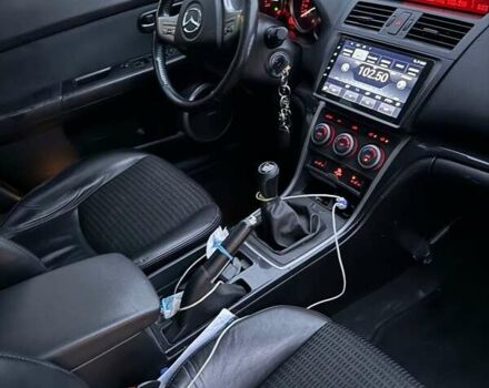 Чорний Мазда 6, об'ємом двигуна 2 л та пробігом 350 тис. км за 7000 $, фото 4 на Automoto.ua