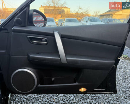 Черный Мазда 6, объемом двигателя 2 л и пробегом 331 тыс. км за 5800 $, фото 8 на Automoto.ua