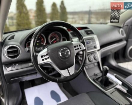 Черный Мазда 6, объемом двигателя 2.2 л и пробегом 250 тыс. км за 6150 $, фото 53 на Automoto.ua