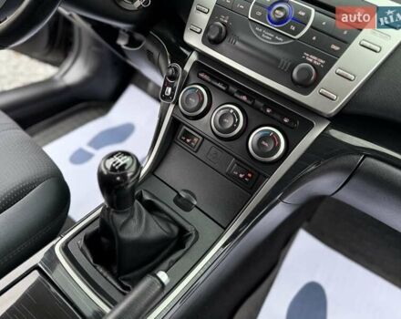 Черный Мазда 6, объемом двигателя 2.2 л и пробегом 250 тыс. км за 6150 $, фото 75 на Automoto.ua