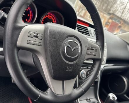 Черный Мазда 6, объемом двигателя 2.1 л и пробегом 225 тыс. км за 6300 $, фото 16 на Automoto.ua