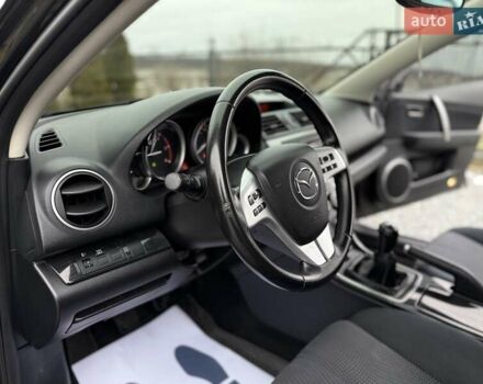 Черный Мазда 6, объемом двигателя 2.2 л и пробегом 250 тыс. км за 6150 $, фото 52 на Automoto.ua