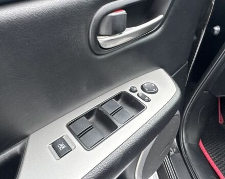 Черный Мазда 6, объемом двигателя 2.1 л и пробегом 225 тыс. км за 6300 $, фото 15 на Automoto.ua