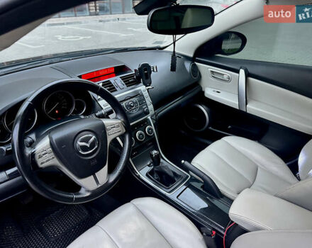 Черный Мазда 6, объемом двигателя 2 л и пробегом 235 тыс. км за 9200 $, фото 5 на Automoto.ua