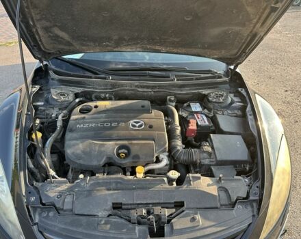 Черный Мазда 6, объемом двигателя 2.2 л и пробегом 304 тыс. км за 7500 $, фото 11 на Automoto.ua