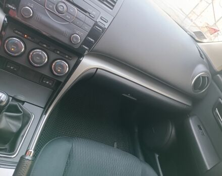 Чорний Мазда 6, об'ємом двигуна 2.2 л та пробігом 300 тис. км за 8200 $, фото 9 на Automoto.ua
