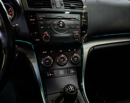 Чорний Мазда 6, об'ємом двигуна 1.8 л та пробігом 260 тис. км за 7900 $, фото 21 на Automoto.ua