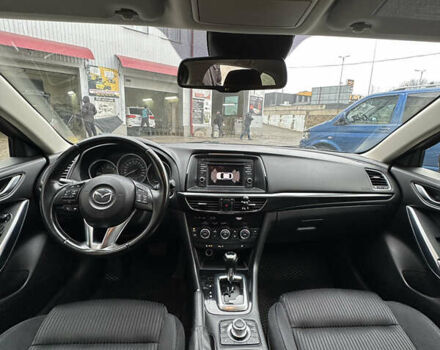 Черный Мазда 6, объемом двигателя 2.2 л и пробегом 266 тыс. км за 10600 $, фото 6 на Automoto.ua