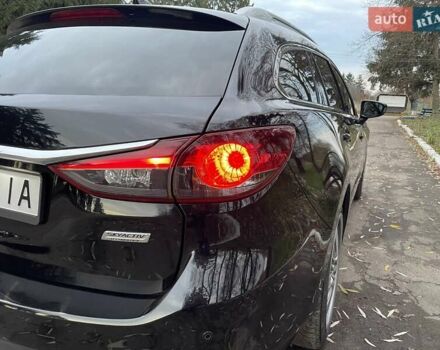 Черный Мазда 6, объемом двигателя 2.18 л и пробегом 175 тыс. км за 11000 $, фото 33 на Automoto.ua