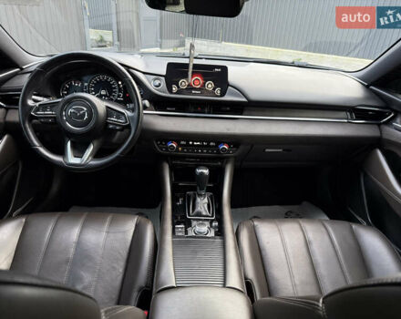 Черный Мазда 6, объемом двигателя 2.2 л и пробегом 178 тыс. км за 19450 $, фото 2 на Automoto.ua