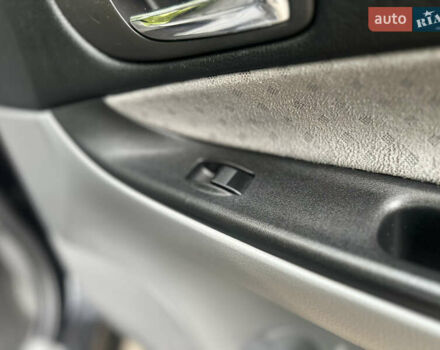 Черный Мазда 6, объемом двигателя 1.8 л и пробегом 230 тыс. км за 3650 $, фото 35 на Automoto.ua