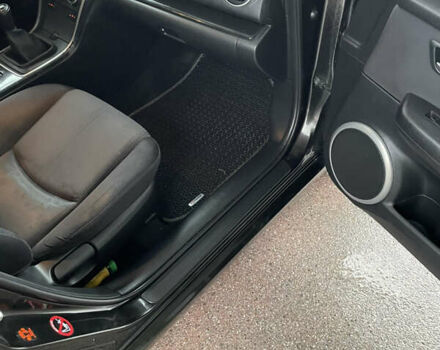 Черный Мазда 6, объемом двигателя 2 л и пробегом 274 тыс. км за 7200 $, фото 20 на Automoto.ua