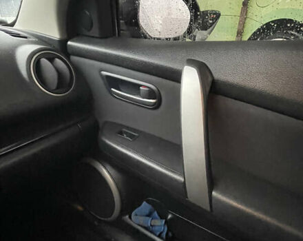 Черный Мазда 6, объемом двигателя 2 л и пробегом 274 тыс. км за 7200 $, фото 11 на Automoto.ua