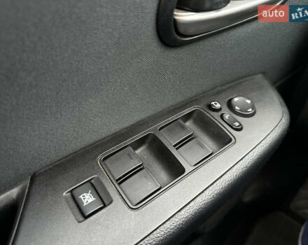 Чорний Мазда 6, об'ємом двигуна 2 л та пробігом 235 тис. км за 7399 $, фото 18 на Automoto.ua