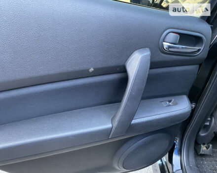 Черный Мазда 6, объемом двигателя 1.8 л и пробегом 184 тыс. км за 7100 $, фото 30 на Automoto.ua