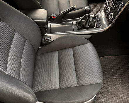 Фиолетовый Мазда 6, объемом двигателя 2 л и пробегом 274 тыс. км за 5300 $, фото 10 на Automoto.ua