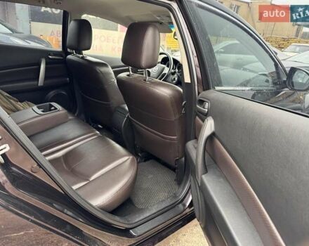 Фіолетовий Мазда 6, об'ємом двигуна 2 л та пробігом 280 тис. км за 6400 $, фото 11 на Automoto.ua