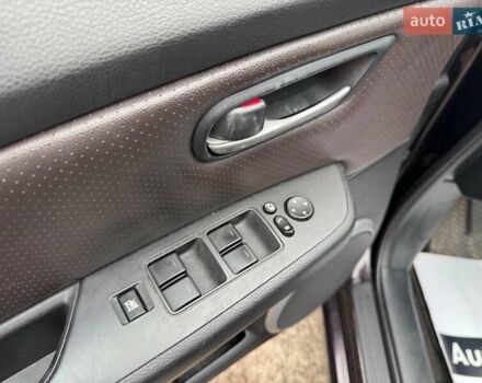 Фіолетовий Мазда 6, об'ємом двигуна 2 л та пробігом 280 тис. км за 6400 $, фото 16 на Automoto.ua