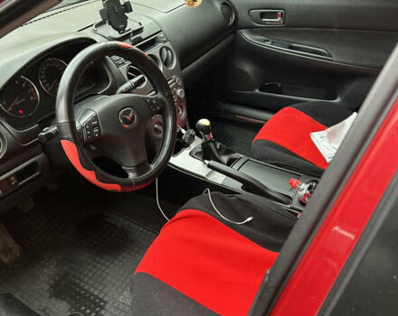 Красный Мазда 6, объемом двигателя 2 л и пробегом 330 тыс. км за 3200 $, фото 6 на Automoto.ua