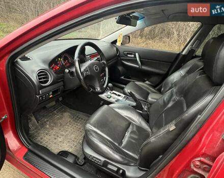 Красный Мазда 6, объемом двигателя 2 л и пробегом 377 тыс. км за 5400 $, фото 5 на Automoto.ua