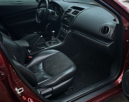 Красный Мазда 6, объемом двигателя 2.5 л и пробегом 295 тыс. км за 7000 $, фото 5 на Automoto.ua