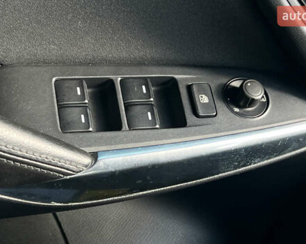 Красный Мазда 6, объемом двигателя 2 л и пробегом 106 тыс. км за 9999 $, фото 25 на Automoto.ua