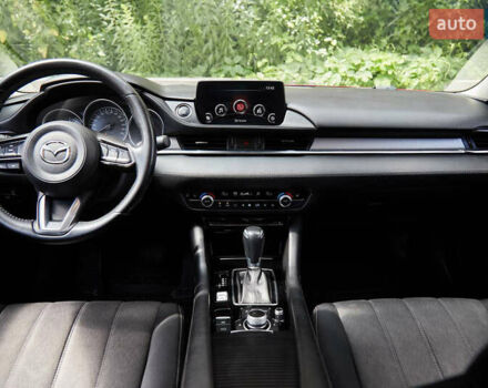 Красный Мазда 6, объемом двигателя 2 л и пробегом 121 тыс. км за 17999 $, фото 7 на Automoto.ua