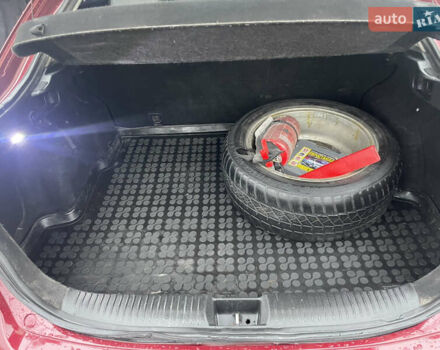 Красный Мазда 6, объемом двигателя 2 л и пробегом 220 тыс. км за 5000 $, фото 18 на Automoto.ua