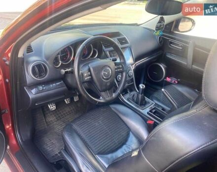 Красный Мазда 6, объемом двигателя 2.5 л и пробегом 285 тыс. км за 6700 $, фото 1 на Automoto.ua