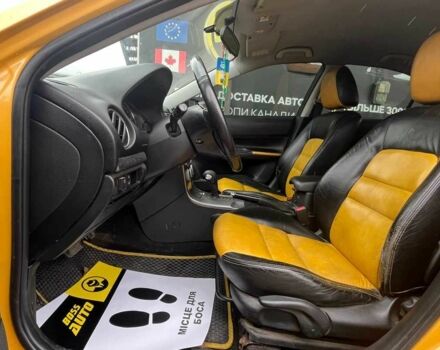 Жовтий Мазда 6, об'ємом двигуна 2 л та пробігом 303 тис. км за 3999 $, фото 10 на Automoto.ua