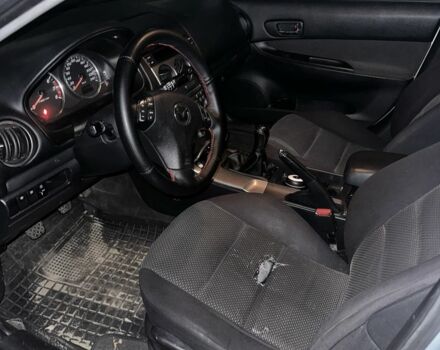 Сірий Мазда 6, об'ємом двигуна 2.3 л та пробігом 516 тис. км за 2550 $, фото 4 на Automoto.ua
