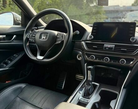 Серый Мазда 6, объемом двигателя 2 л и пробегом 372 тыс. км за 2900 $, фото 4 на Automoto.ua
