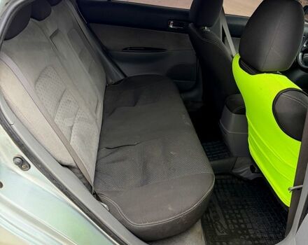 Сірий Мазда 6, об'ємом двигуна 2 л та пробігом 370 тис. км за 3200 $, фото 9 на Automoto.ua