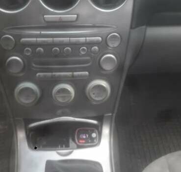 Сірий Мазда 6, об'ємом двигуна 2 л та пробігом 260 тис. км за 3100 $, фото 2 на Automoto.ua