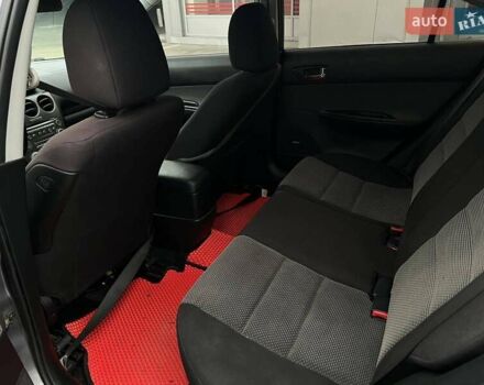 Сірий Мазда 6, об'ємом двигуна 2.26 л та пробігом 289 тис. км за 2999 $, фото 4 на Automoto.ua