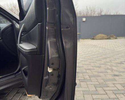 Серый Мазда 6, объемом двигателя 2 л и пробегом 160 тыс. км за 5200 $, фото 9 на Automoto.ua