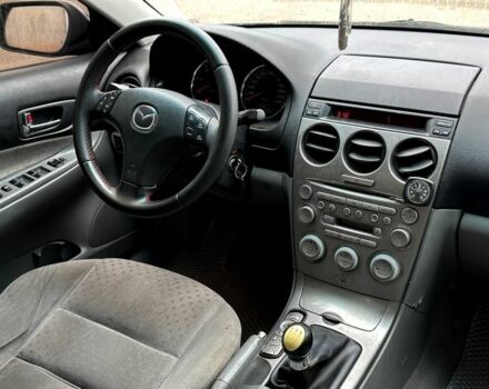 Серый Мазда 6, объемом двигателя 2 л и пробегом 250 тыс. км за 2450 $, фото 5 на Automoto.ua