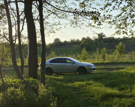Сірий Мазда 6, об'ємом двигуна 2 л та пробігом 244 тис. км за 6000 $, фото 4 на Automoto.ua