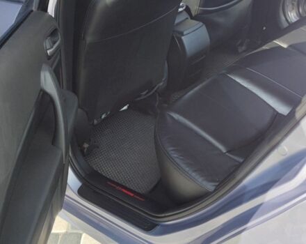 Серый Мазда 6, объемом двигателя 2 л и пробегом 295 тыс. км за 6700 $, фото 5 на Automoto.ua