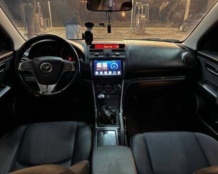 Сірий Мазда 6, об'ємом двигуна 2 л та пробігом 290 тис. км за 3900 $, фото 5 на Automoto.ua