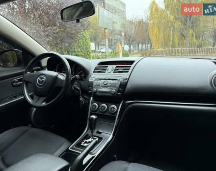 Сірий Мазда 6, об'ємом двигуна 2 л та пробігом 230 тис. км за 5999 $, фото 13 на Automoto.ua
