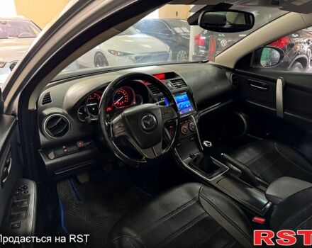 Серый Мазда 6, объемом двигателя 2 л и пробегом 177 тыс. км за 6000 $, фото 5 на Automoto.ua