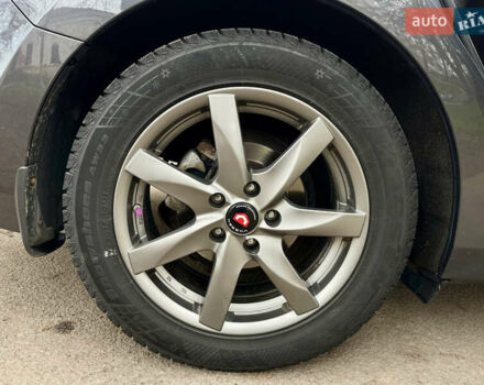 Серый Мазда 6, объемом двигателя 2.19 л и пробегом 302 тыс. км за 10000 $, фото 32 на Automoto.ua