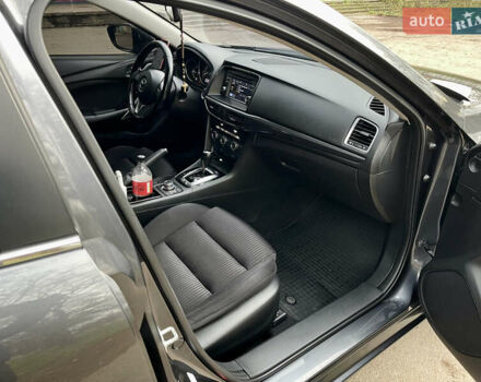 Серый Мазда 6, объемом двигателя 2.19 л и пробегом 302 тыс. км за 10000 $, фото 23 на Automoto.ua