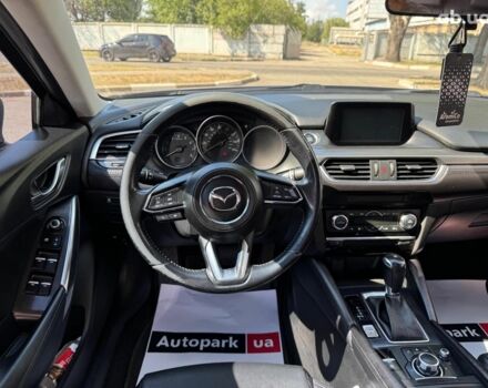 Серый Мазда 6, объемом двигателя 2.5 л и пробегом 182 тыс. км за 13440 $, фото 15 на Automoto.ua