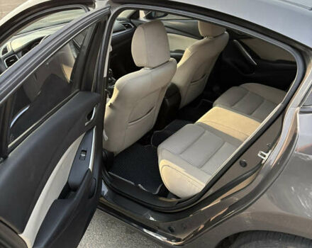 Сірий Мазда 6, об'ємом двигуна 2.49 л та пробігом 150 тис. км за 14000 $, фото 10 на Automoto.ua