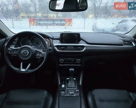 Серый Мазда 6, объемом двигателя 2.5 л и пробегом 72 тыс. км за 16800 $, фото 11 на Automoto.ua